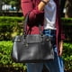 thumbnail image 4 of Bolsa Tote Camille, Bolsa de Mano, Asas Largas negro Tote, 4 of 10