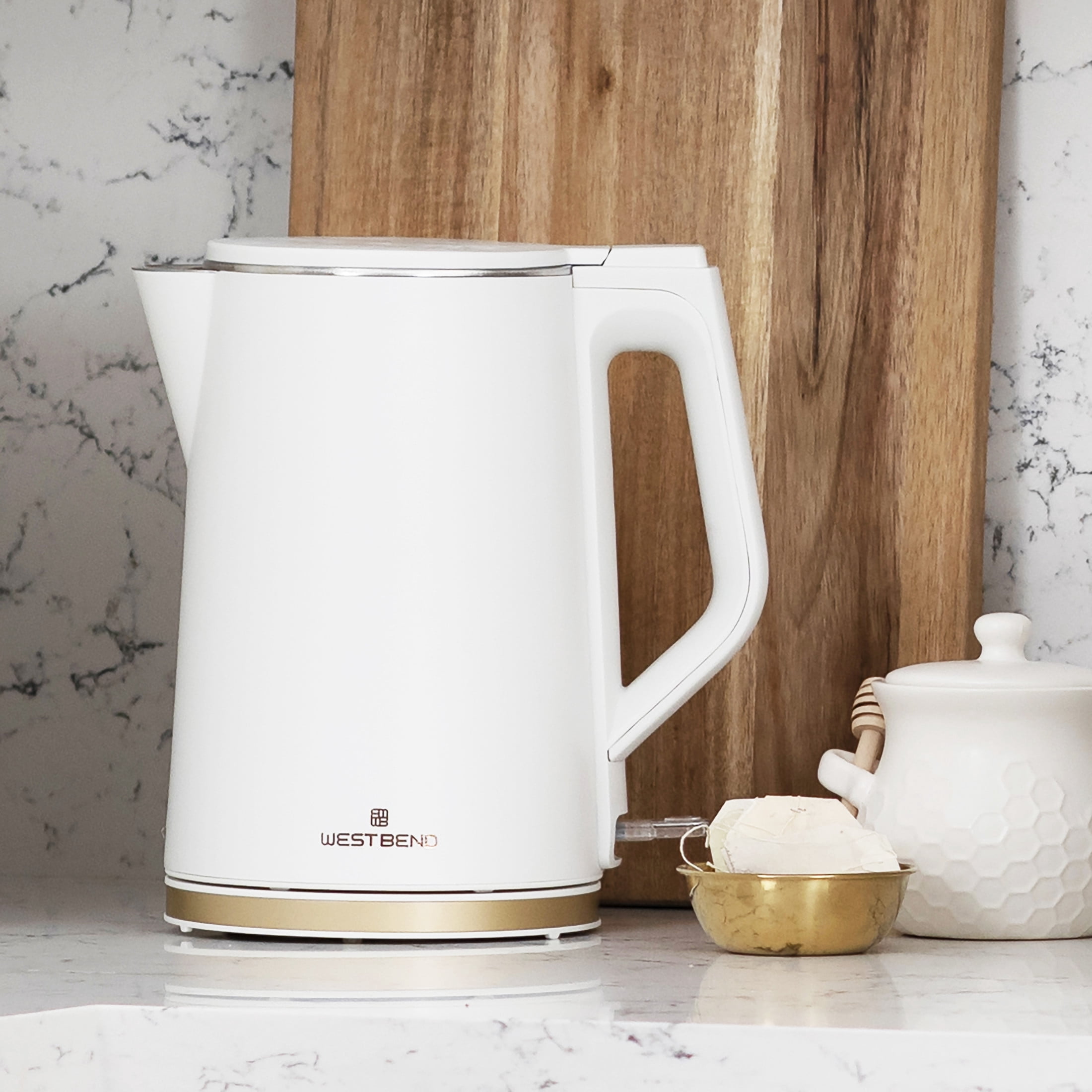 West Bend Timeless Electric Kettle, 1.5 Liter Capacity, in White/Gold (KTWB2LWG13)
