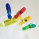 thumbnail image 4 of Clips multiusos para aperitivos, selladores de bolsas de patatas fritas para ahorro de alimentos con parte trasera magnética, paquete de 8, los colores pueden variar, 4 of 5