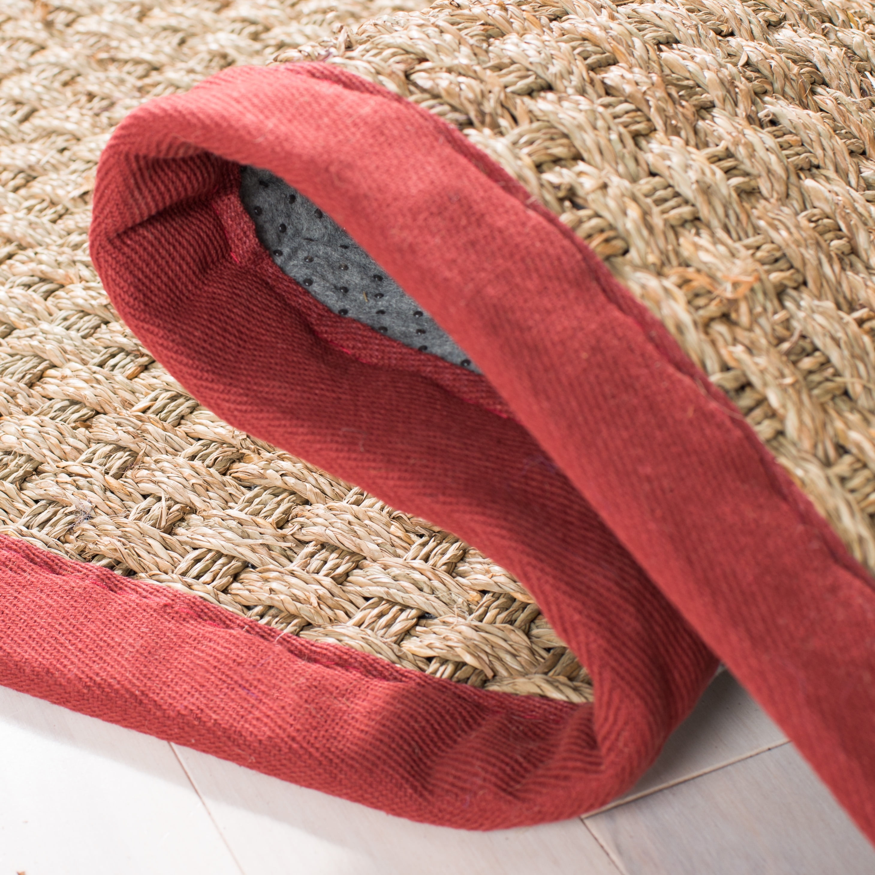 SAFAVIEH Natural Fiber Arbor Bordered Area Rug, Natural/Burgundy Red, 3' x 5' - Coastal Design, Natural & Burgundy Red, Seagrass, Ideal for Entryway, Kitchen, Living Room, Office, Bathroom, Bedside