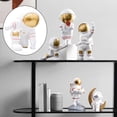 thumbnail image 4 of Estatuilla de la estatua del Espacio exterior Oficina en el hogar Habitación para niños Bar Guardería Estantería uppercut izquierdo Zulema Figuras de astronauta de resina, 4 of 8