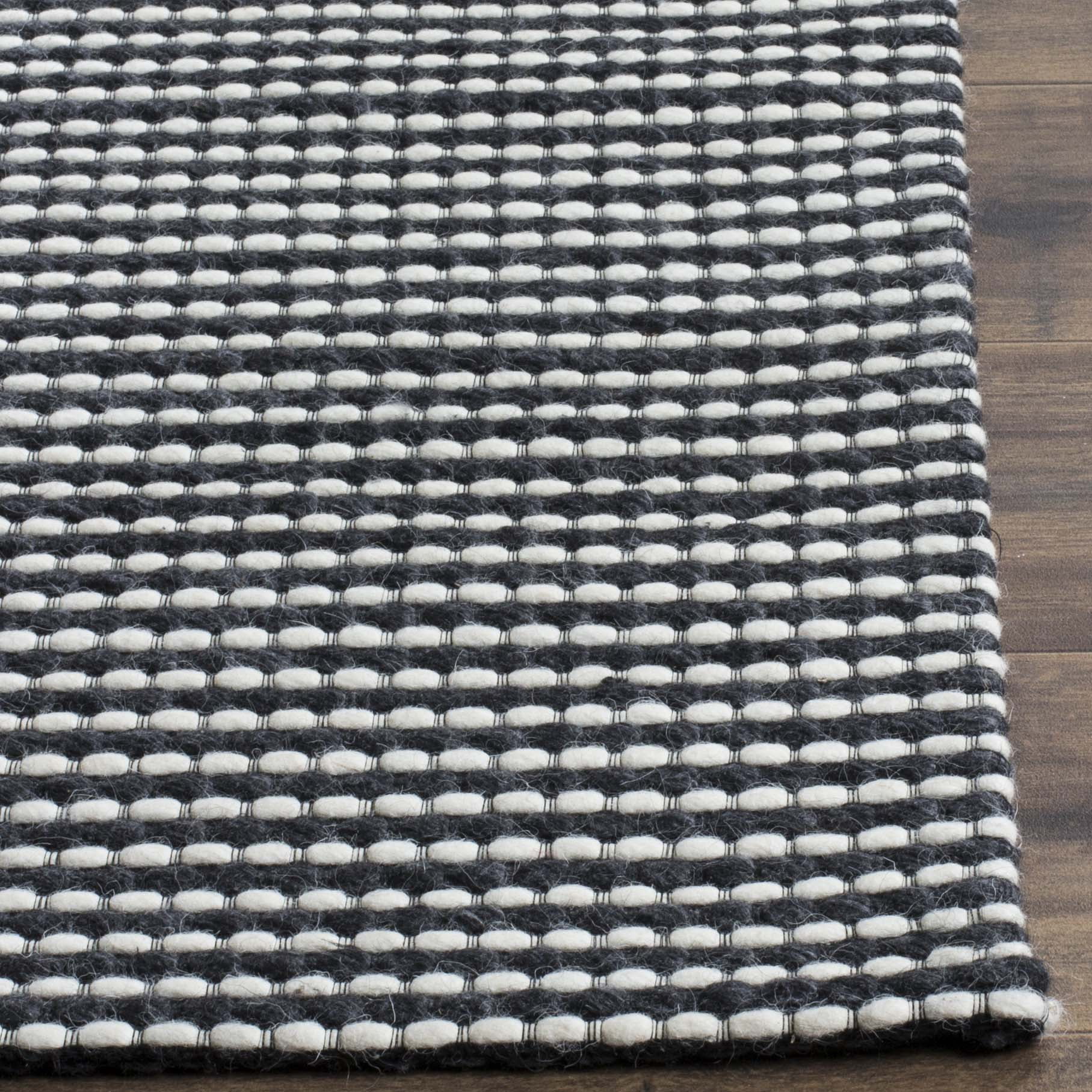 SAFAVIEH Natura Corine Geometric Runner Rug, Ivory/Black, 2'3" x 6'