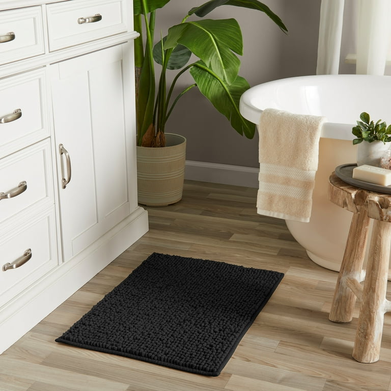 Mainstays Basic Polyester Chenille Noodle Bath Rug, Rich Black, 17