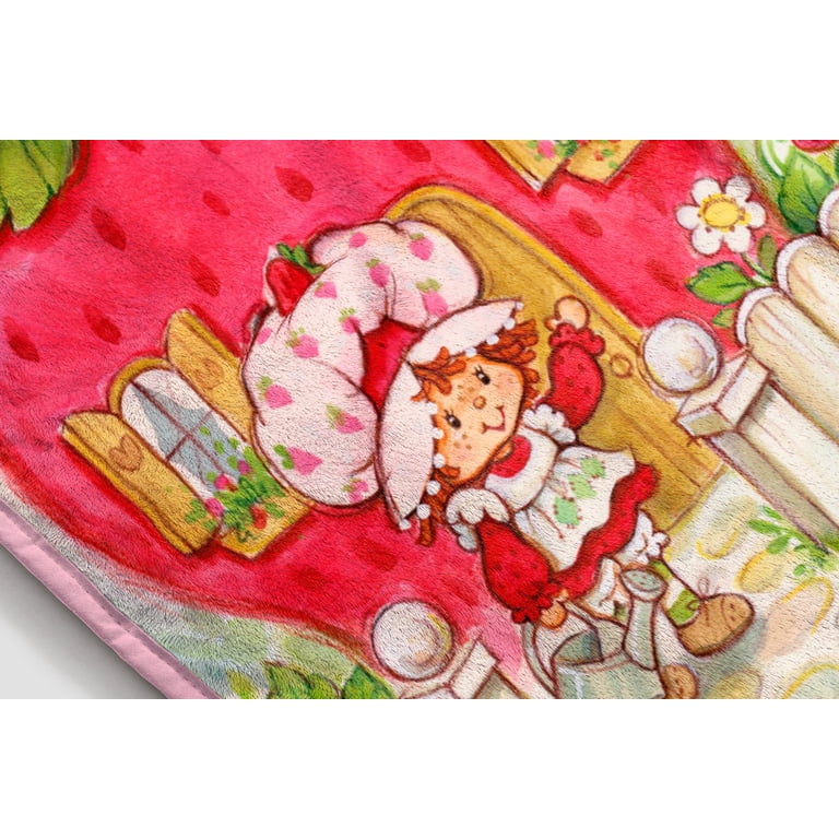 Strawberry Shortcake Berry Berry Silk Touch Throw, 46