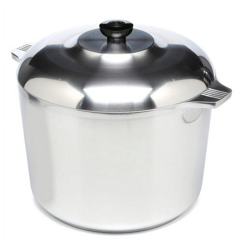 Magnalite 3 qt pot with lid, enamel ware pot and Vision Corning