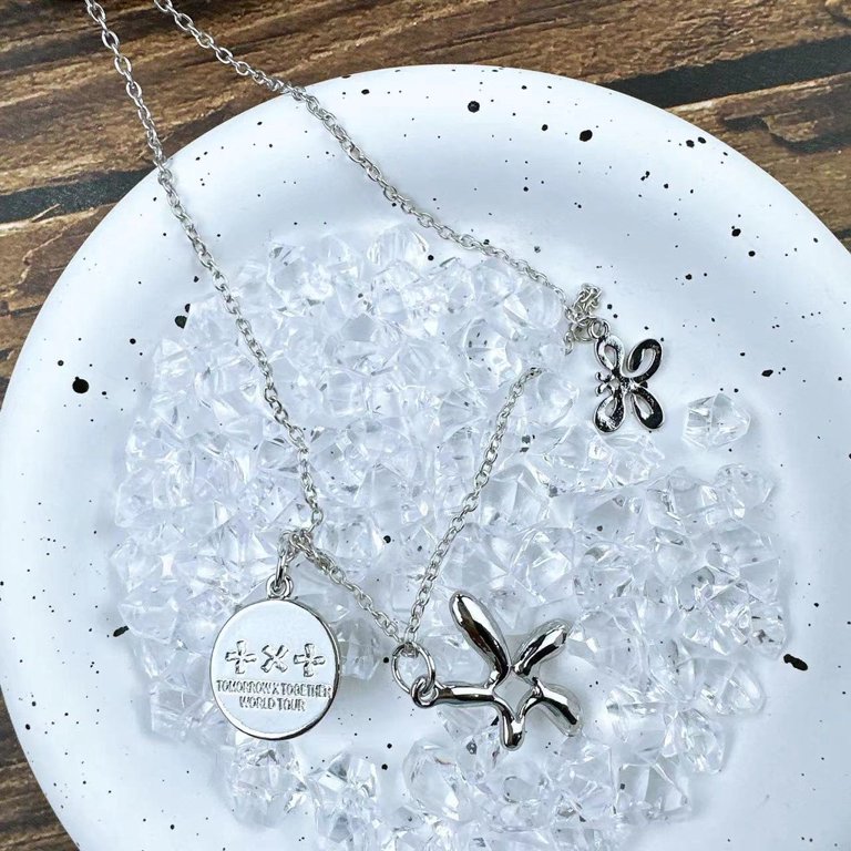 TOMORROW X TOGETHER - TXT ACT:SWEET MIRAGE ネックレス Kpop Idol TXT SWEET MIRAGE Necklace Designed with 3 Charms