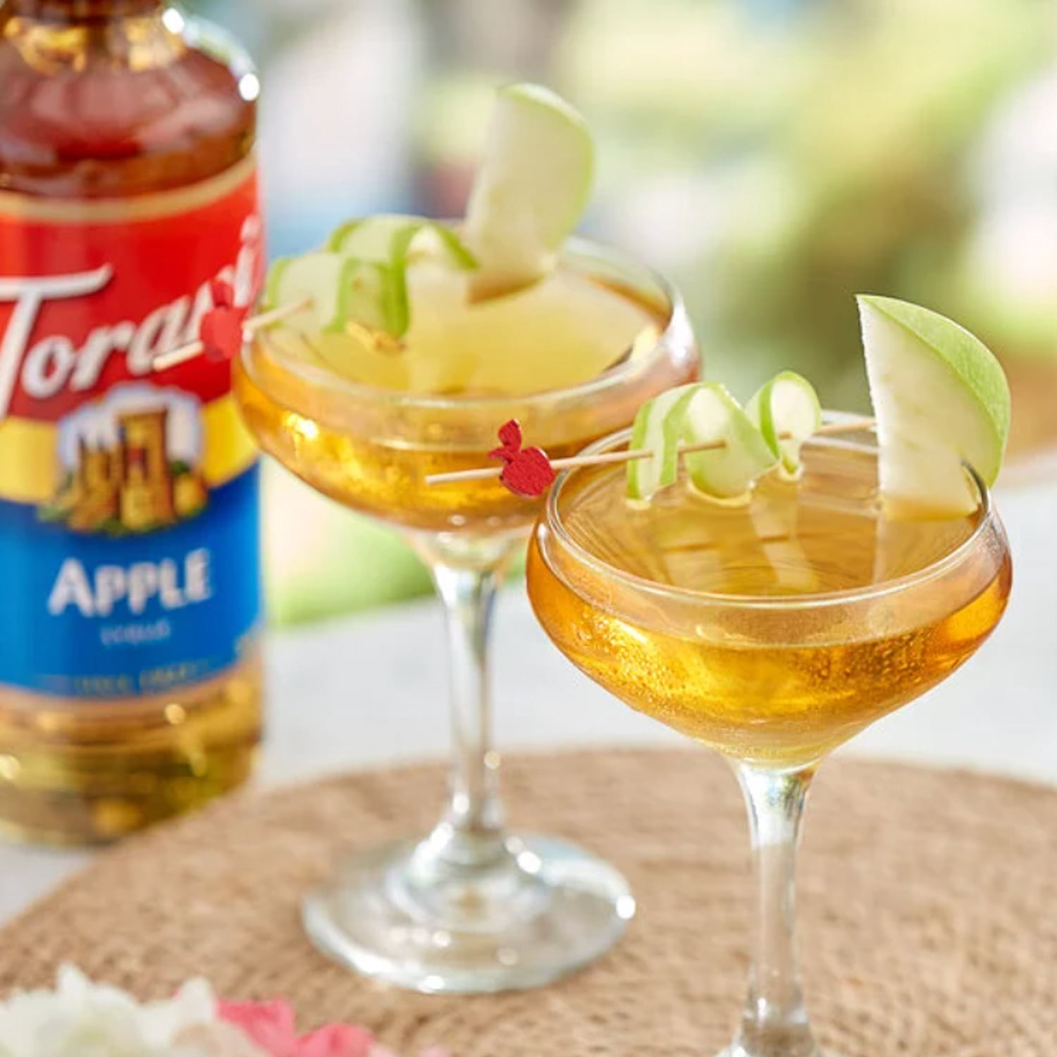 Torani Apple Flavoring / Fruit Syrup, 25.4 oz (750 mL) Glass Bottle + Gold Syrup Pump