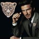 thumbnail image 2 of Broche de solapa con forma de animal de cristal y diamantes de imitación con cabeza de leopardo moteada y esmalte negro vintage (dorado), 2 of 5