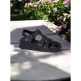 thumbnail image 2 of Sandalias casuales de plataforma con tiras en unicolor con correa ajustable al tobillo para mujer, 2 of 5