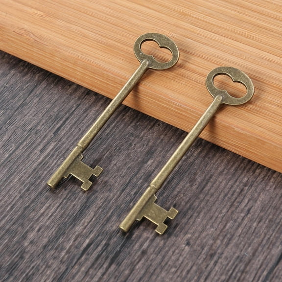 Soimiss 2Pcs Vintage Style Metal Key Pendants in Antique Bronze for DIY Jewelry Making