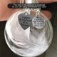 thumbnail image 4 of Inteprter Bola de plumas Ángel en adorno conmemorativo signo decoraciones conmemorativas para papá mamá decoración familiar bola Navidad decoración Decoración del hogar Amar a mamá Inteprter HA003103-13, 4 of 6
