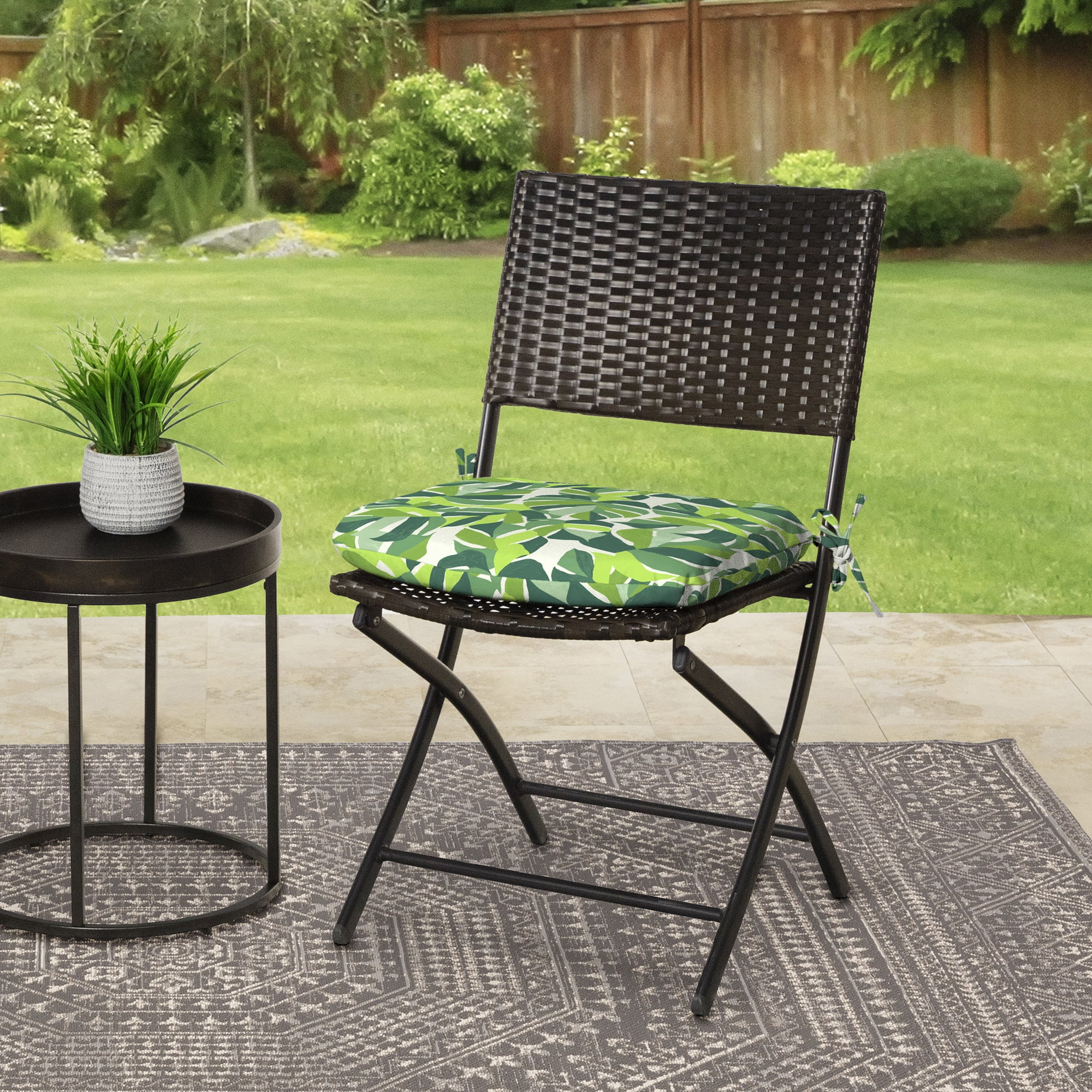 Mainstays 15.5" D x 17" W Green Monstera Rectangle Outdoor Seat Pad (1 Pack)