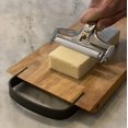 thumbnail image 2 of Cortadora de queso ajustable Fox Run 5047 con 2 alambres, 2 of 6