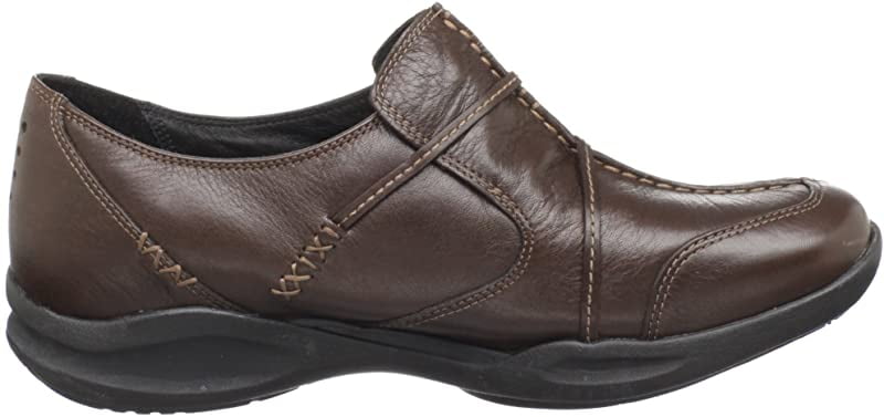 clarks wave run slip on