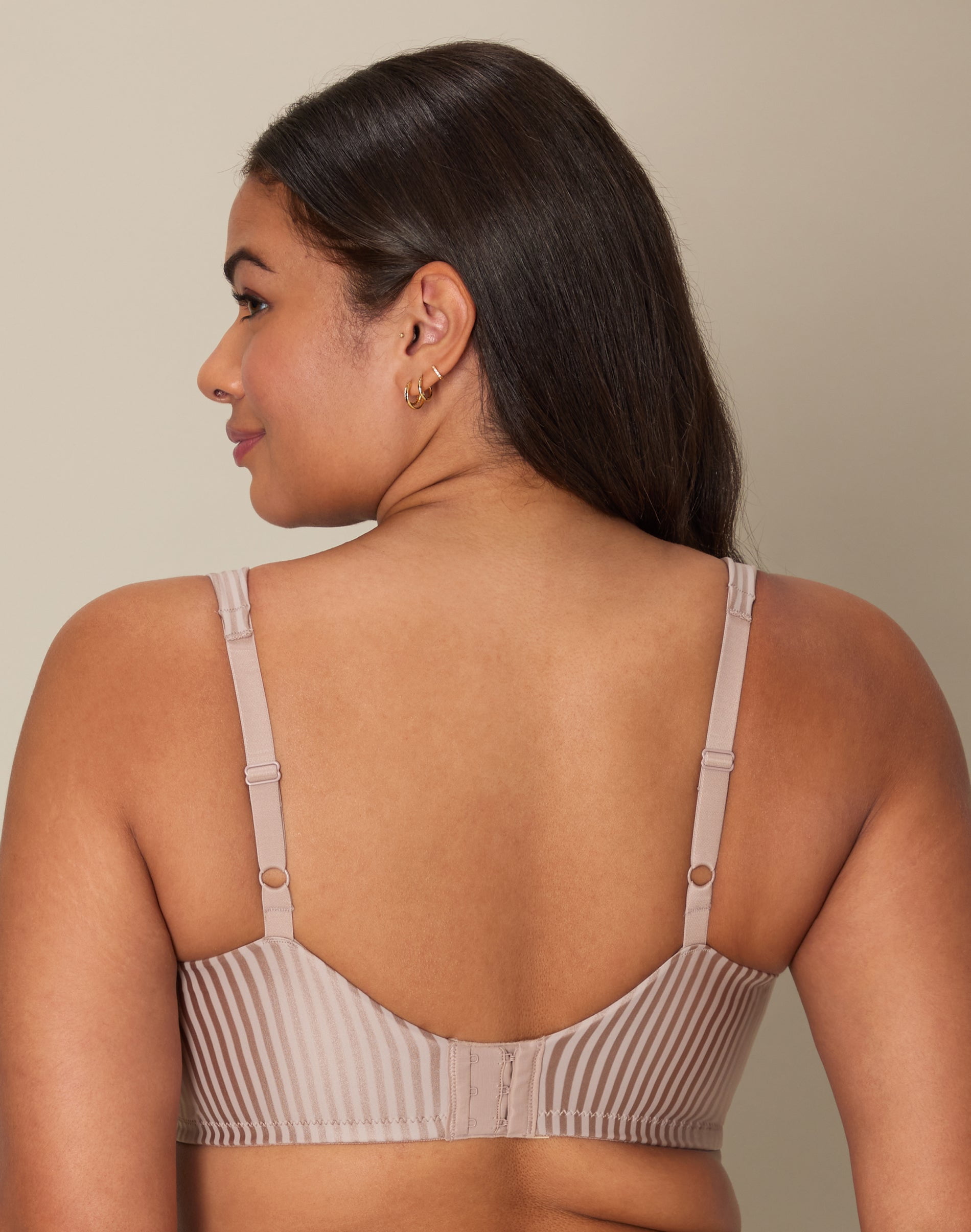 Playtex Secrets Wirefree Bra Perfectly Smooth Women's 4 Way Support 4707