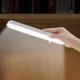 thumbnail image 1 of Lámpara de mesa magnética de 4W LED 2800 K a 6500 K luces inalámbricas recargables para dormitorio, sala de estar, espejo, cocina, 3 modos de color, 1 of 5