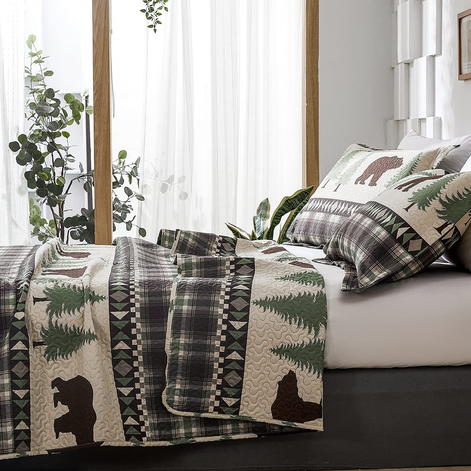 Jessy Home Rustic Quilts Queen/Full Green Plaid Bear Bedspread Microfiber Coverlet Set