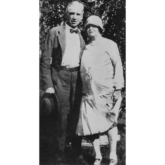 Kate 'Ma' Barker (1873-1935) With Her Boyfriend History (18 x 24)