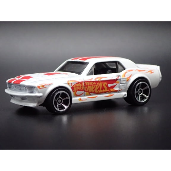 Open Box 1967 67 FORD MUSTANG COUPE WHITE 1:64 SCALE COLLECTIBLE DIECAST MODEL CAR