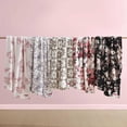 thumbnail image 4 of Manta Betsey Johnson de felpa ultrasuave doble (90 x 150 cm), 4 of 6