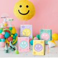 thumbnail image 2 of JOYGATHER - 24 bolsas de recuerdos de fiesta con asas, bolsas de regalo pastel, bolsas de regalo, bolsas de caramelo con 4 tipos diferentes, bolsas de papel kraft para suministros de fiesta de, 2 of 6