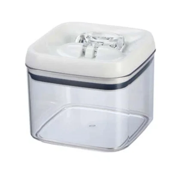 Zyler - Canister - 6.2 Cup Flip-Tite® Square Food Storage Container