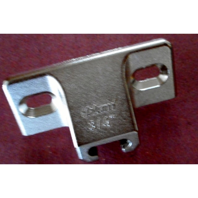 Placa de montaje Blum Compact 33 superpuesta de 3/4" para canto