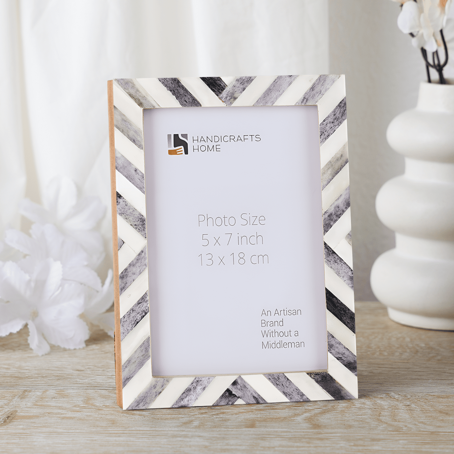 Handicrafts Home Picture Photo Frame Modern Decorative Wall Decor Gift Frames - 5x7 inches, Grey