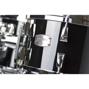 Yamaha Absolute Hybrid Maple 4-Piece Shell Pack With 22 Bass Drum Solid Black