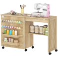 thumbnail image 1 of Table Pliante pour Machine à Coudre avec Rangement - Table d'Artisanat en Bois Naturel sur Roulettes pour Salon, Chambre et Bureau - Conception d'Armoire Compacte avec Chevilles et Tablette, 1 of 7