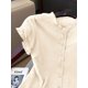 thumbnail image 3 of Blusa Casual De Mujer Con Botones Y Volantes En Beis, 3 of 30