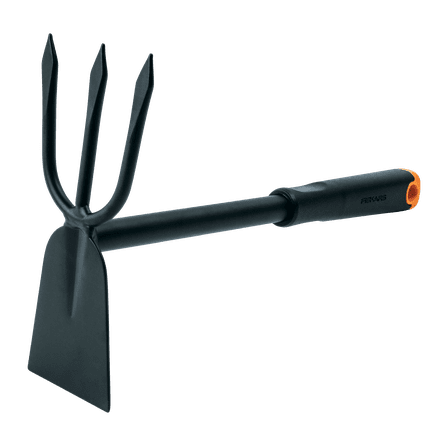 Fiskars Cultivator Hoe with Hanging Hole