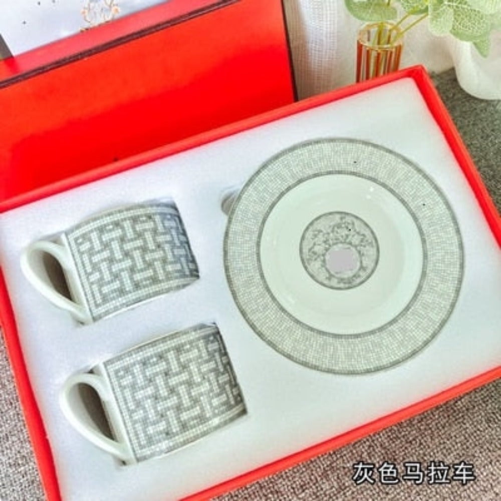 Luxury Bone China Tea/Coffee Cups and Saucer Sets