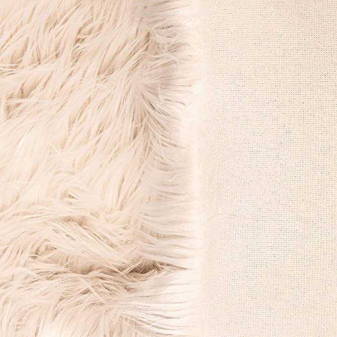 FabricLA Shaggy Faux Fur Fabric by The Yard - 108 x 60 Inches (272 cm x  150 cm) - Craft Furry Fabric for Sewing Apparel, Rugs, Pillows, and More -  Faux Fluffy