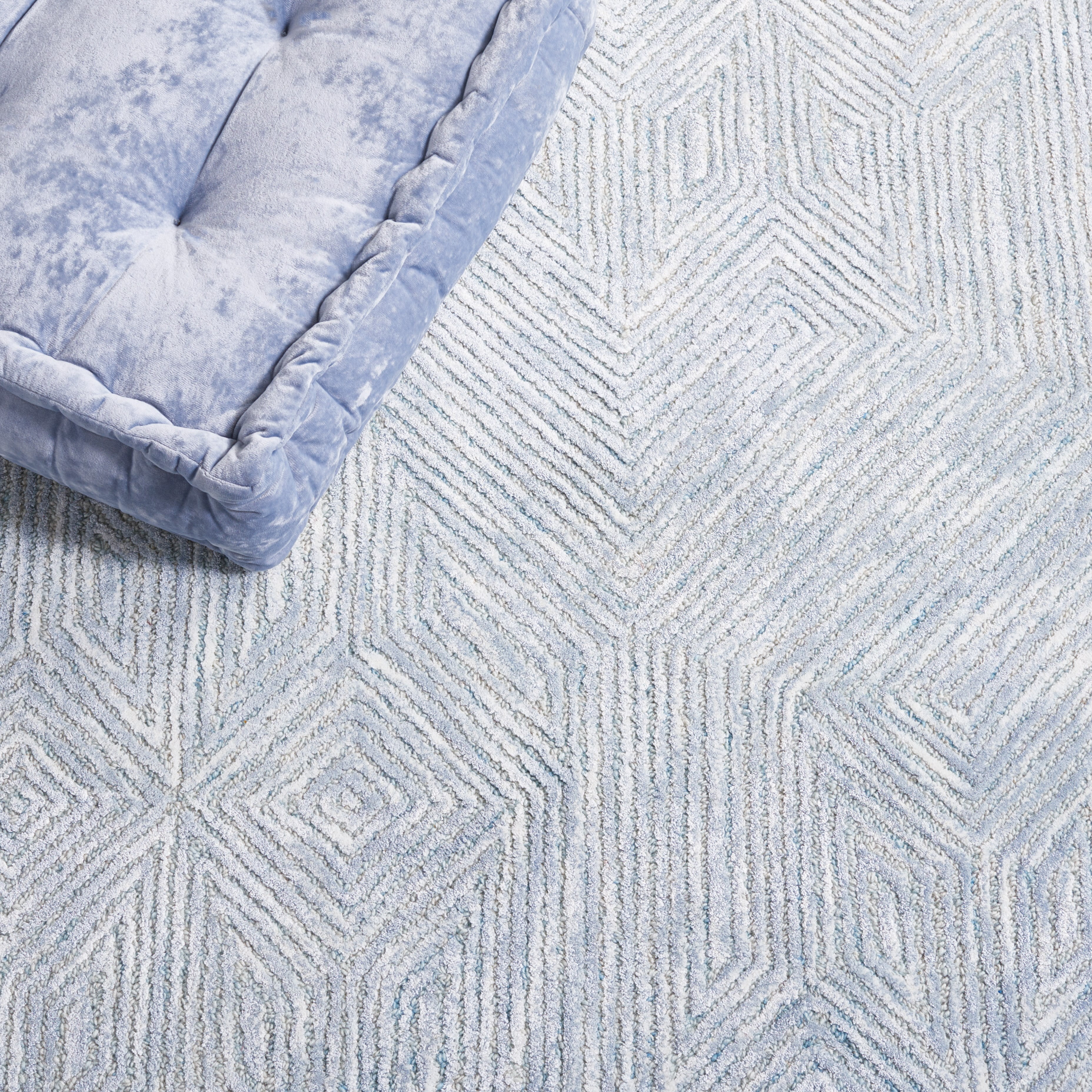 SAFAVIEH Soho Rhetta Abstract Area Rug, Blue/Grey, 4' x 6'