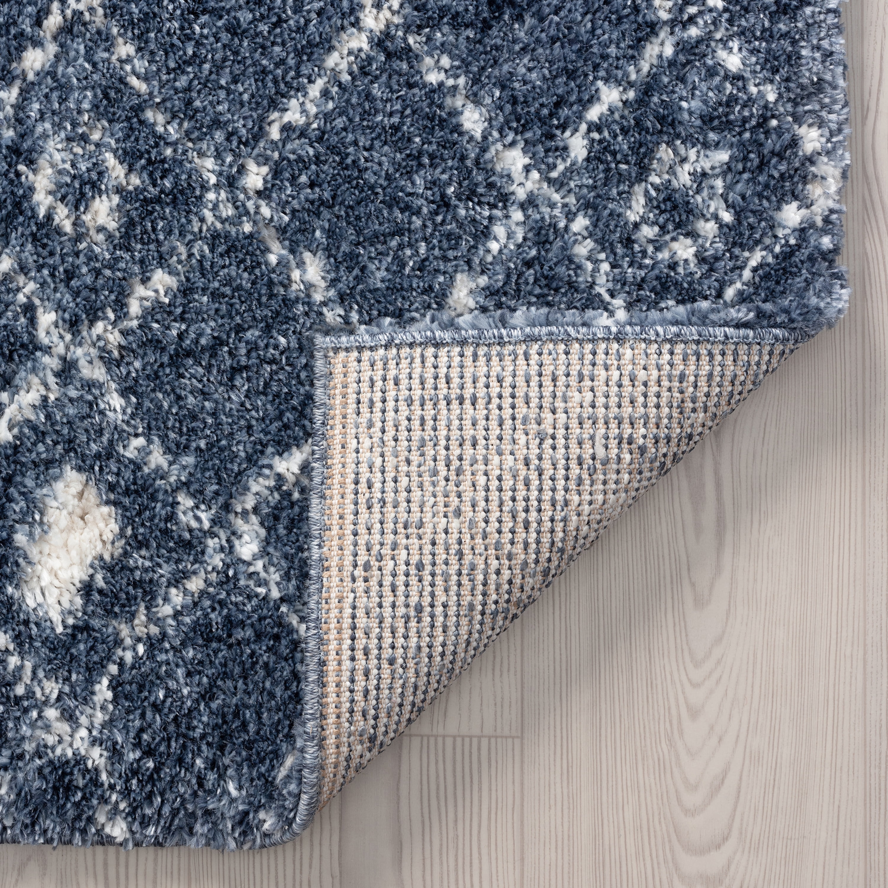 Shag 4x6 Area Rug Thick (3'11'' x 5'3'') Geometric Blue, Cream Indoor Rectangle Easy to Clean