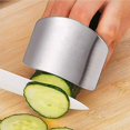 thumbnail image 3 of Daddy Chef Protector de Dedos de Acero Inoxidable Protector de Corte de Cuchillo Herramienta de Rebanada Segura para la Cocina de Mano para Chef - Cocinar Evite Lastimarse al Cortar y Picar, 3 of 5
