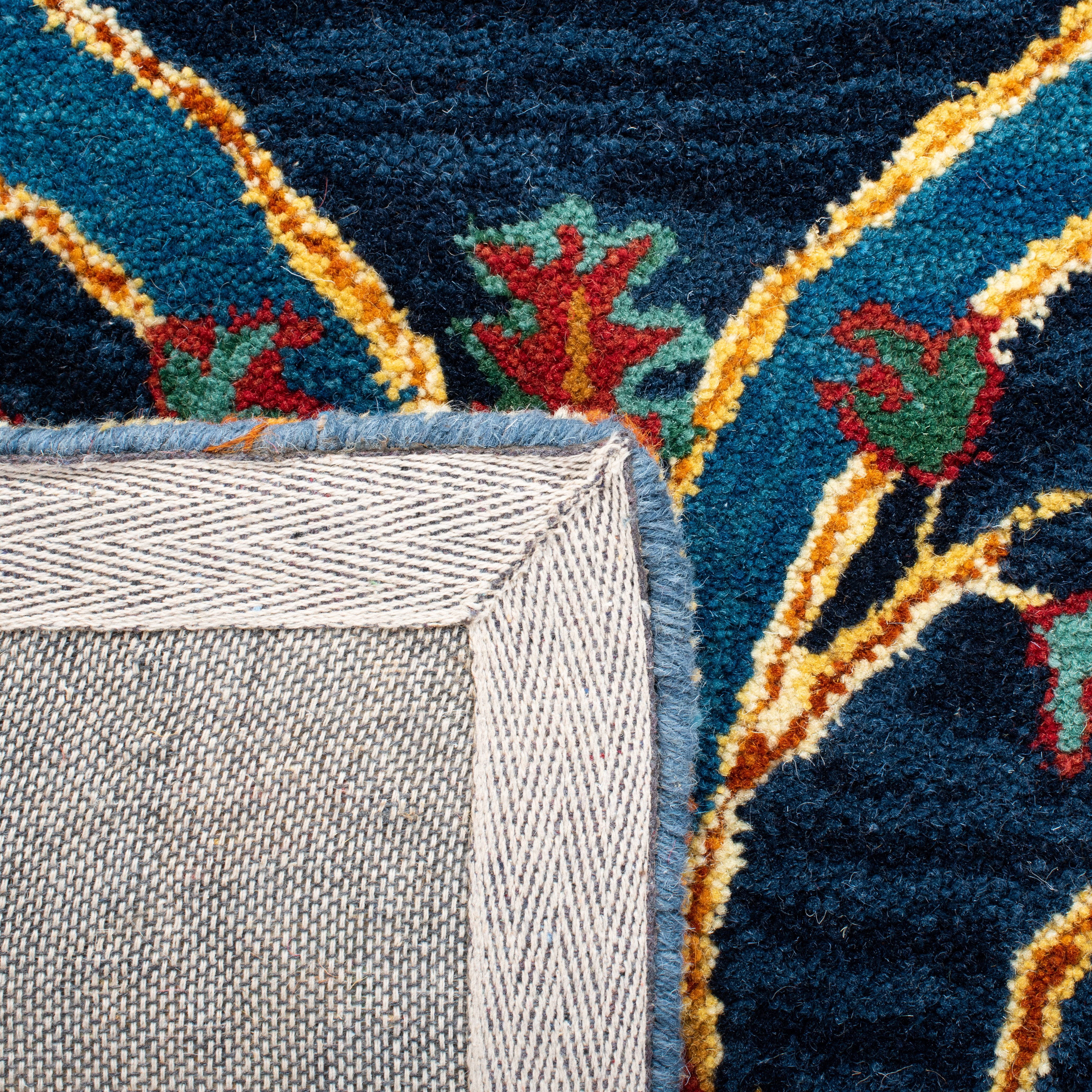 SAFAVIEH Heritage Tana Floral Area Rug, Navy/Yellow, 5' x 8'