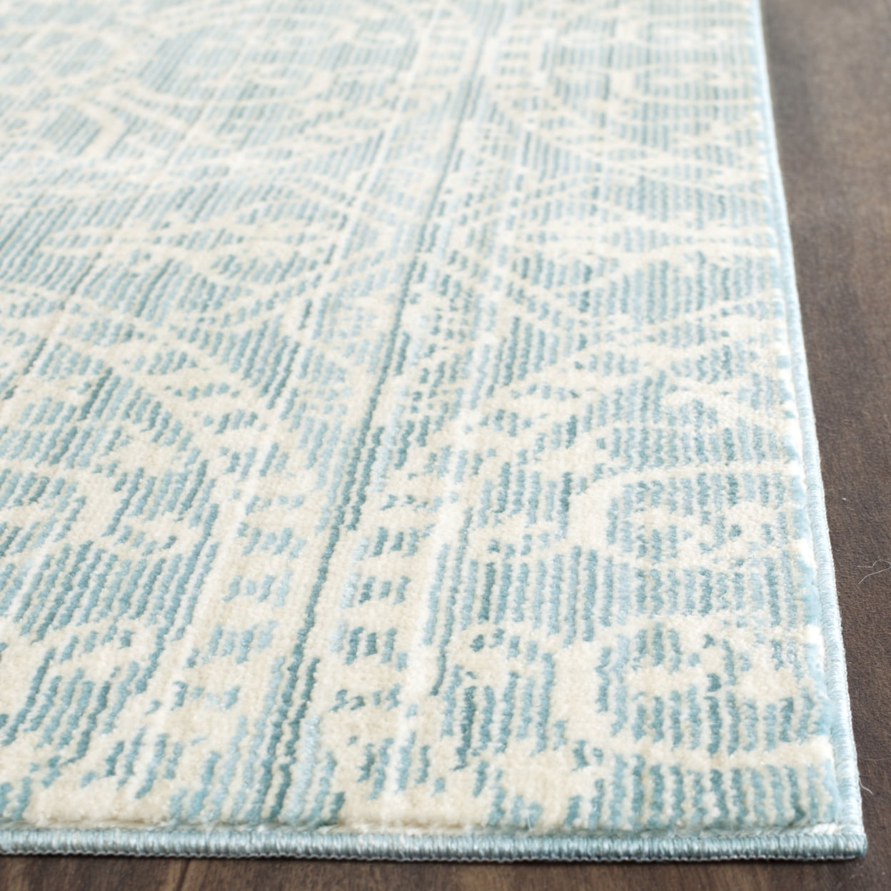 Safavieh Valencia Geometric Flowers & Plants Transitional Area Rug