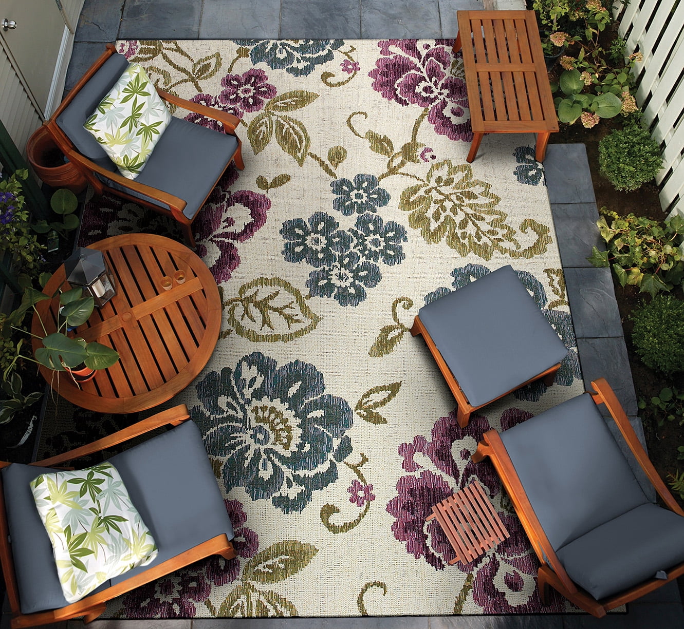 Couristan 8.5' x 13' Multi-color Floral Outdoor Rug
