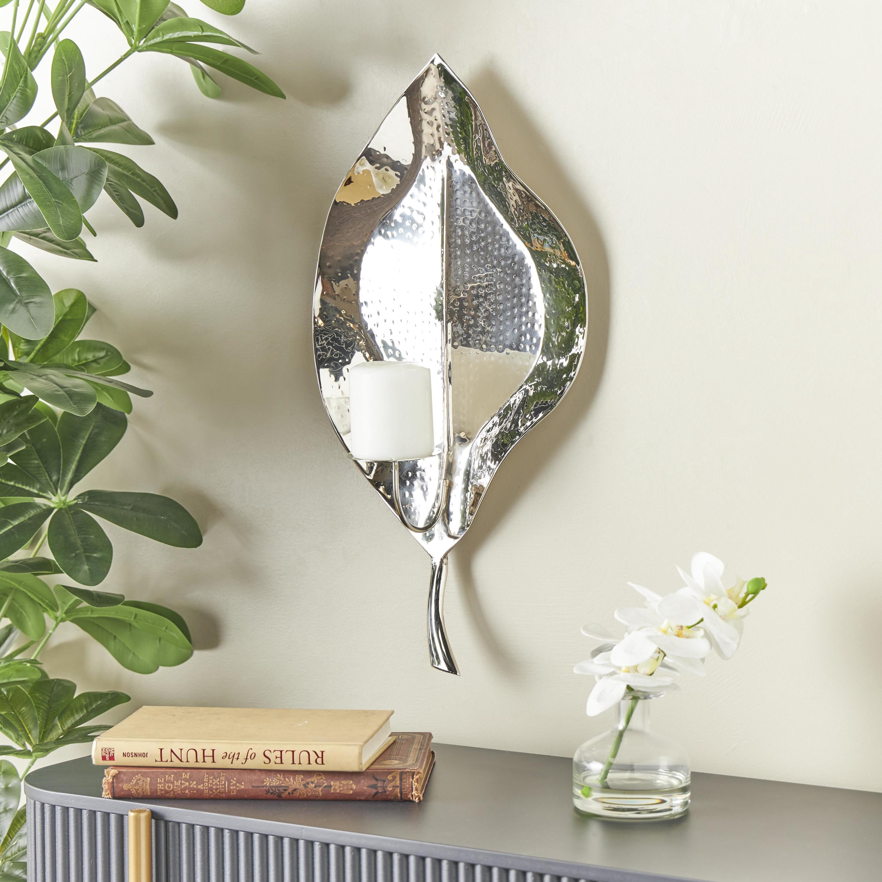 DecMode Silver Stainless Steel Metal Leaf Wall Sconce with Hammered Design