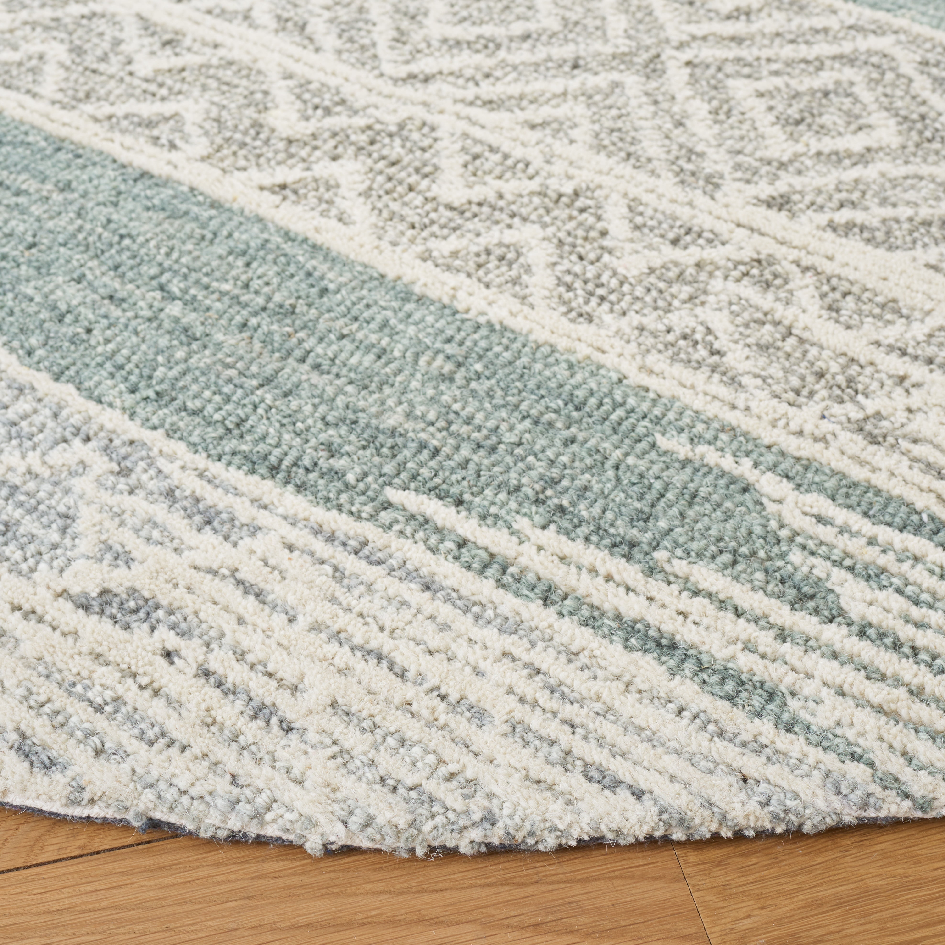 SAFAVIEH Metro Rae Striped Area Rug, Natural/Light Grey, 6' x 6' Round
