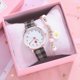 thumbnail image 3 of [Reloj + pulsera] Reloj de mujer + pulsera de margaritas Reloj de cuero casual, 3 of 4