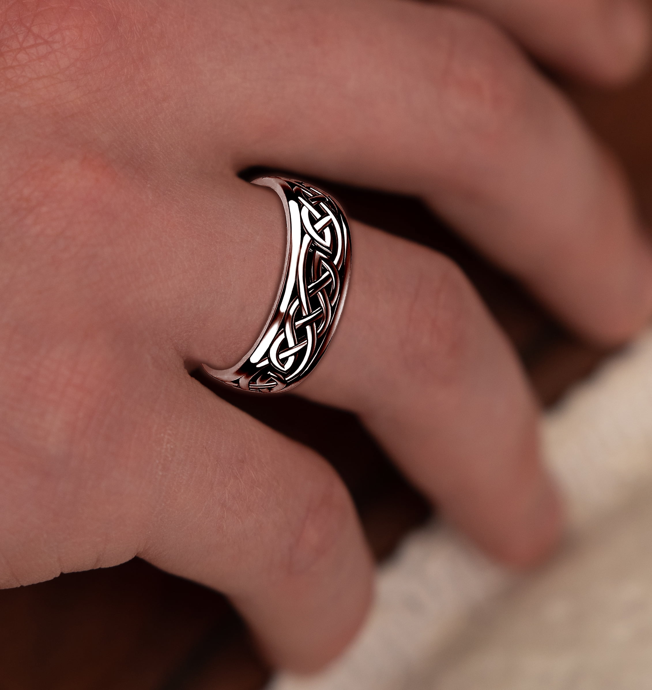 Celtic knot spinner ring sale