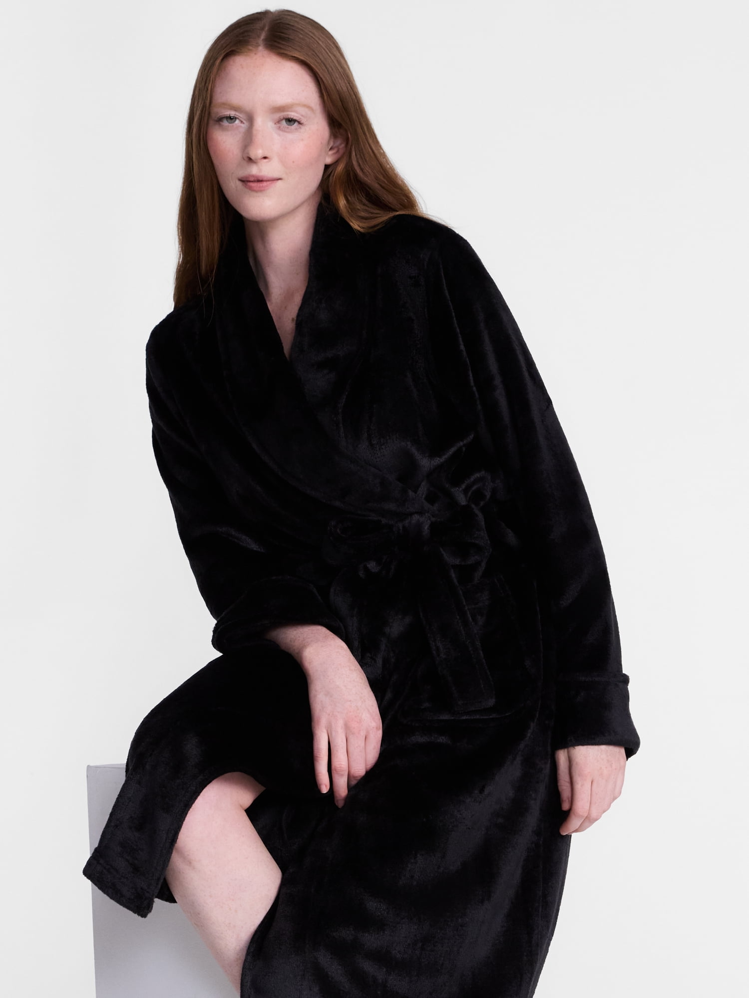 Joyspun Women's Plush Robe, Sizes S to 3X