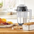 thumbnail image 3 of Contenedor Vitamix de granos secos de 32 oz para licuadora, 3 of 4