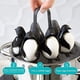 thumbnail image 3 of Soporte para huevos 3 en 1 para cocinar, almacenar y servir. Cocedor de huevos con forma de pingüino para preparar huevos duros o blandos. Capacidad para 6 huevos para una cocción fácil., 3 of 5