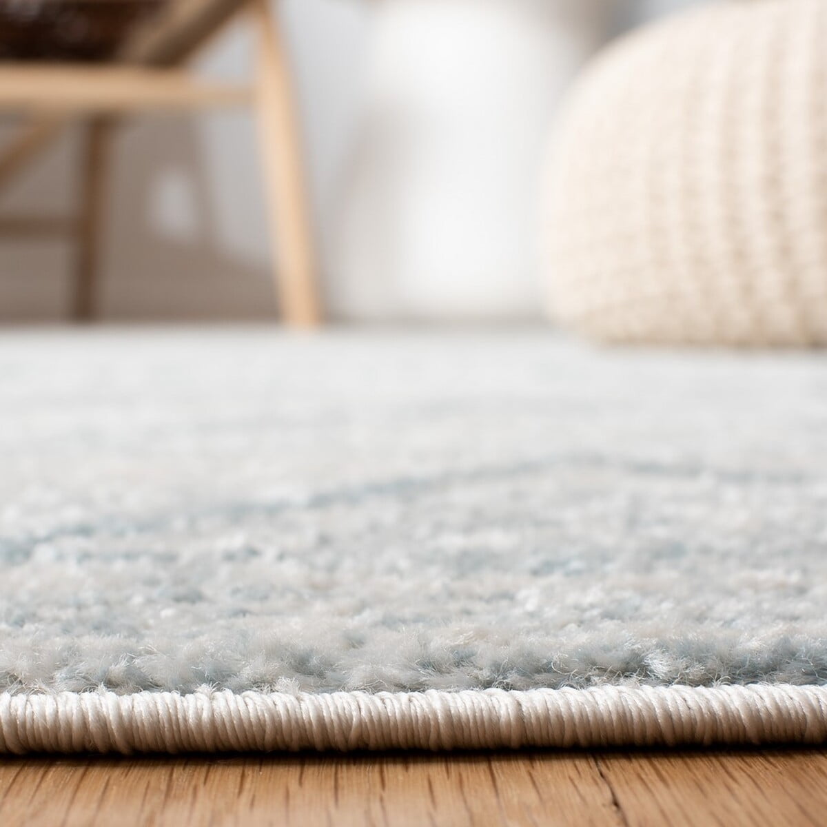 SAFAVIEH Adirondack Evonne Geometric Area Rug, Light Grey/Light Blue, 6' x 6' Round