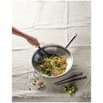 thumbnail image 4 of ZWILLING Plus Wok en Acier Inoxydable 18/10 de 32 cm / 12.5 Pouces, 4 of 6