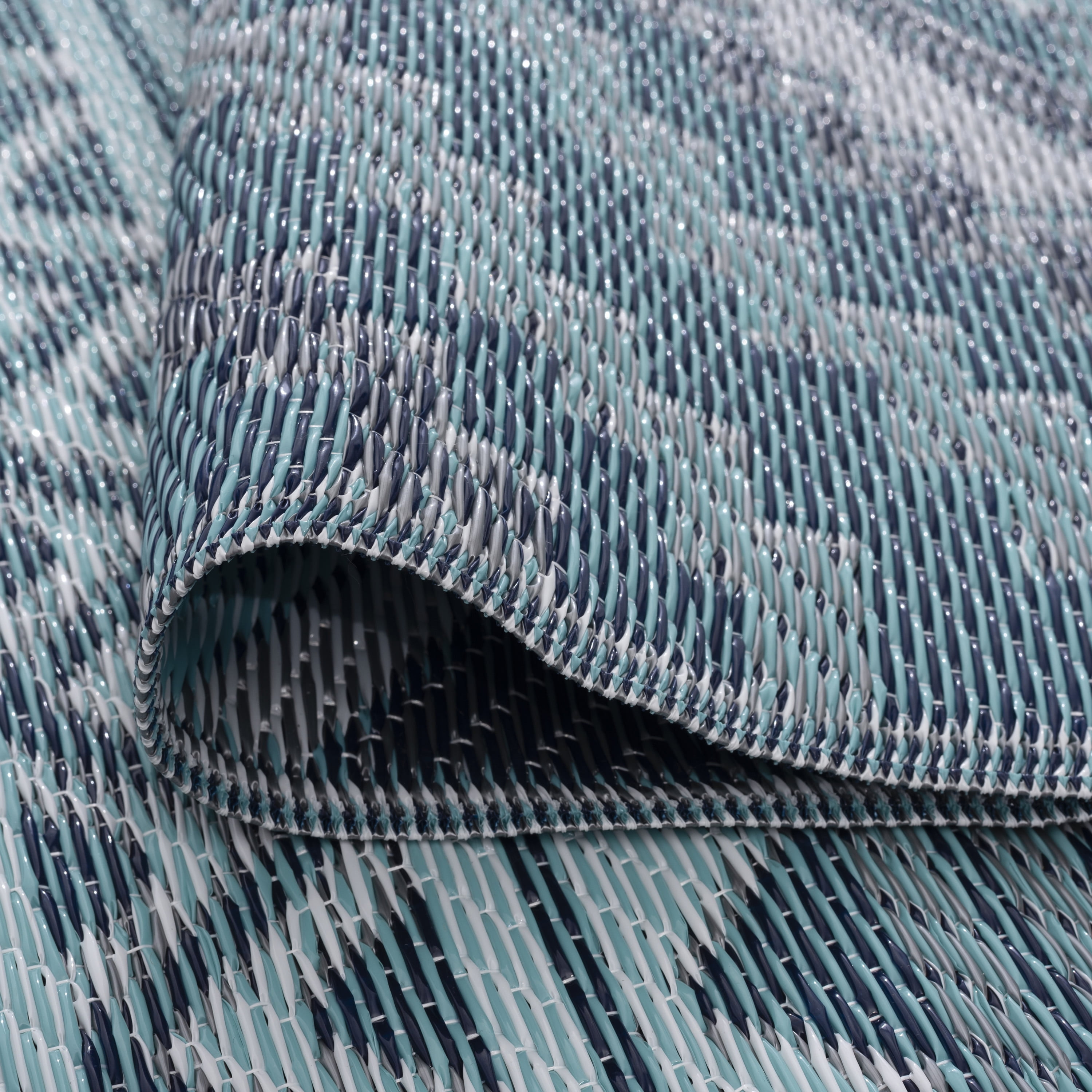 9x12 Reversible Aqua and Cream Polypropylene Outdoor Geometric Area Rug